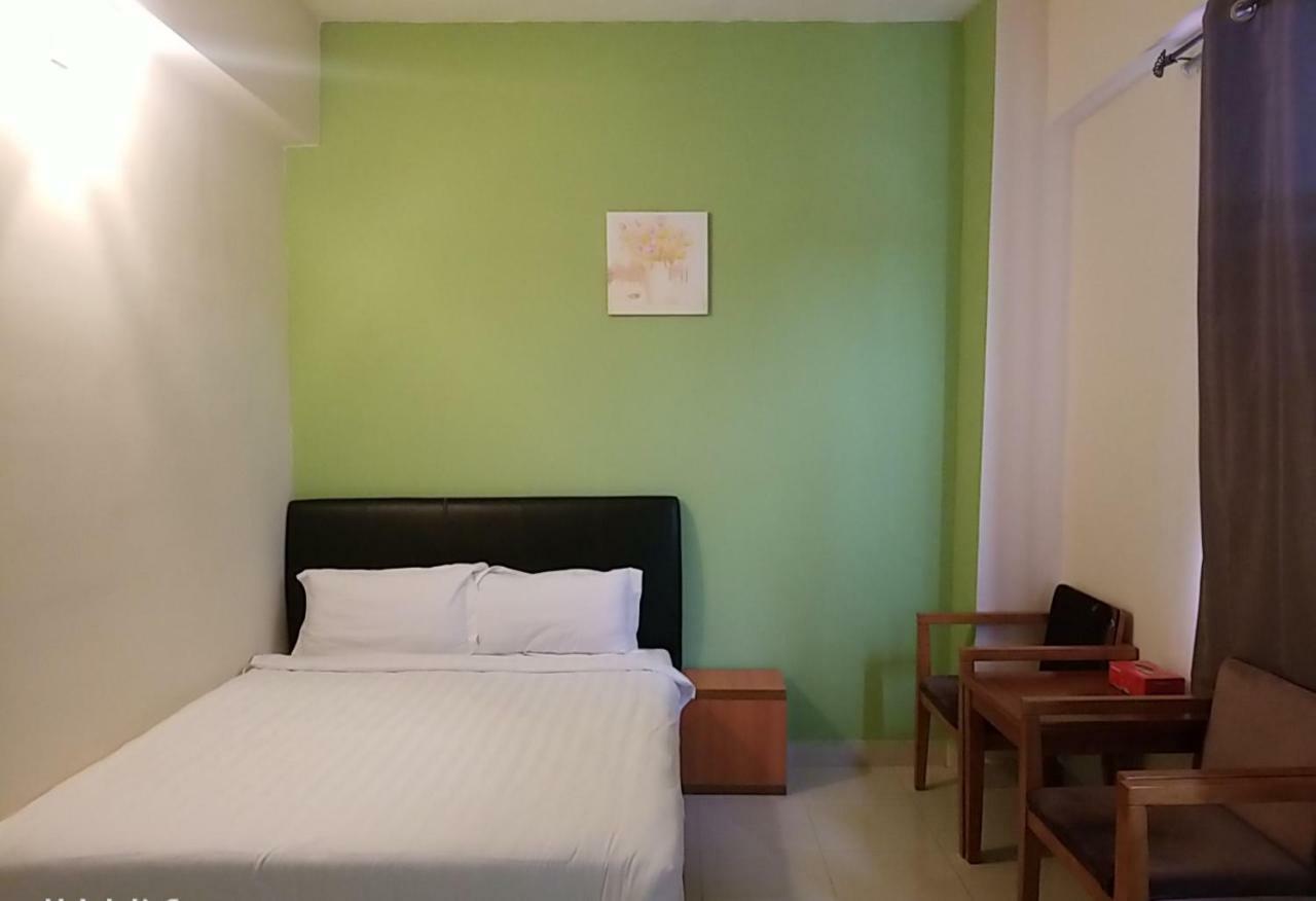 Hotel 126 Sepang Esterno foto