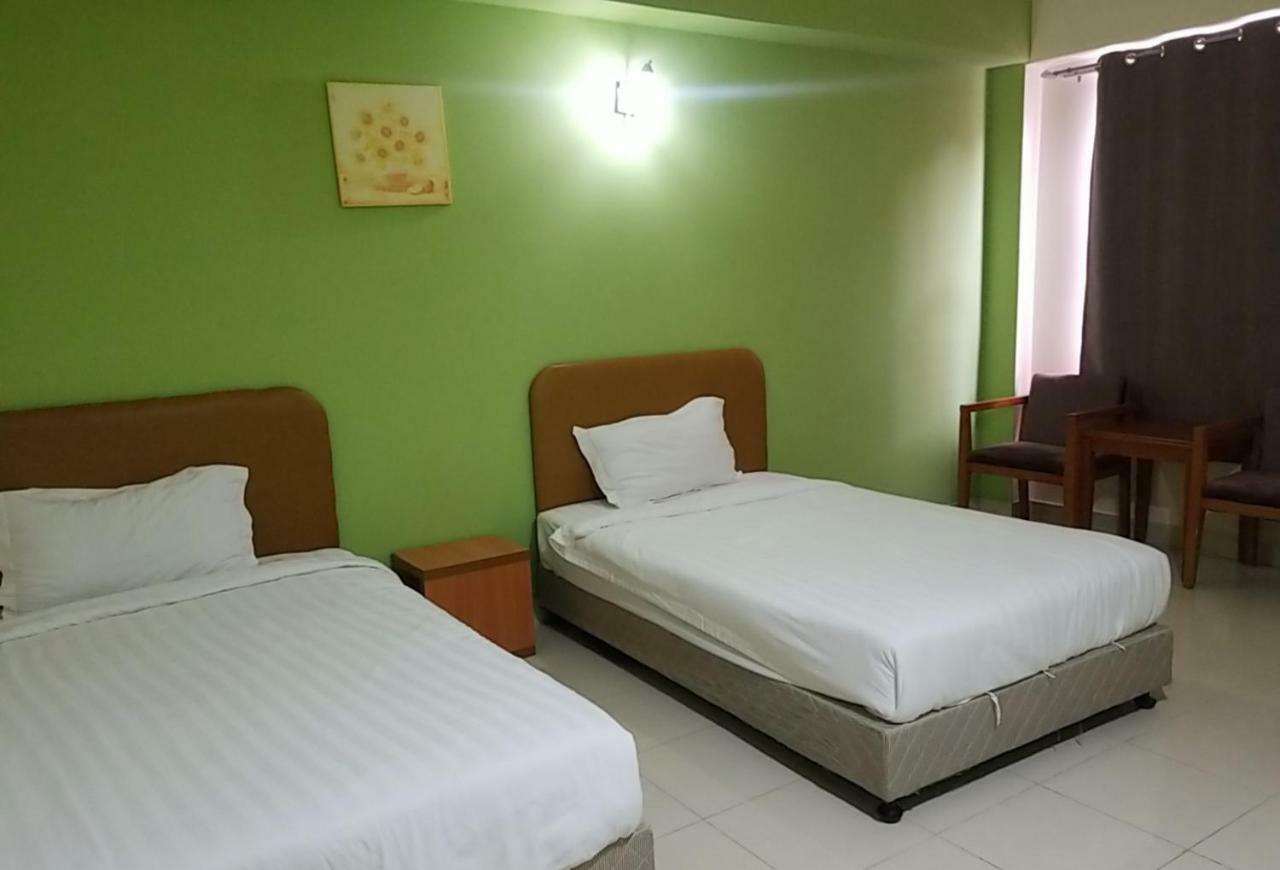 Hotel 126 Sepang Esterno foto